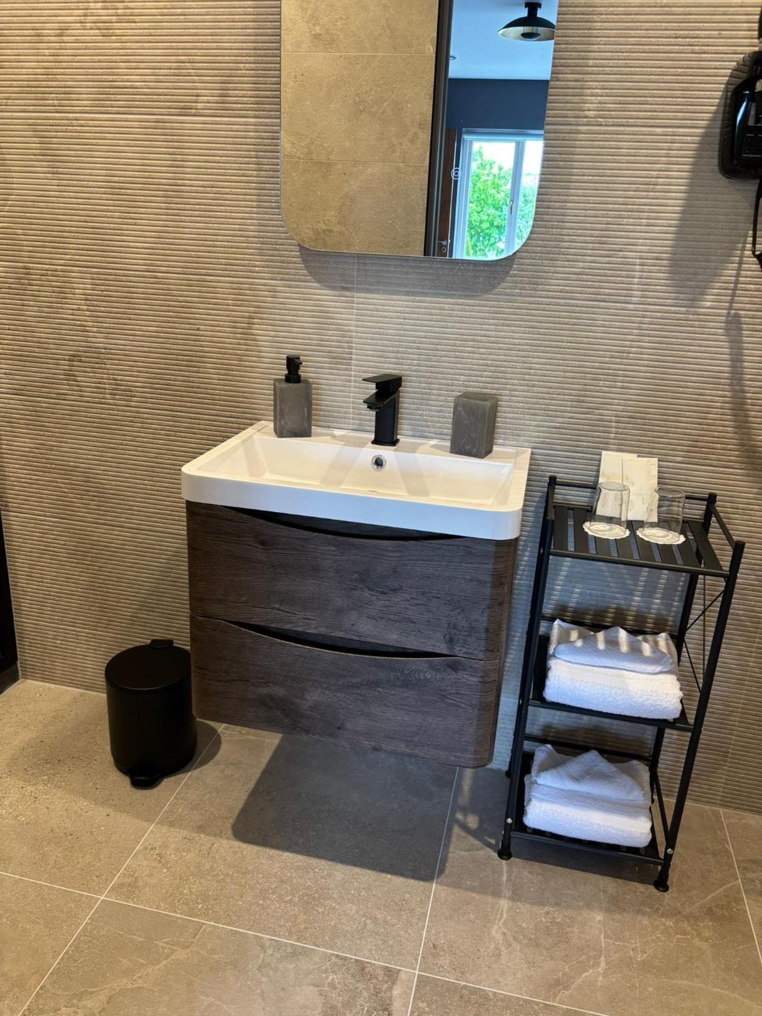 ホテル Stoneywood Haven, Galway Clarinbridge エクステリア 写真