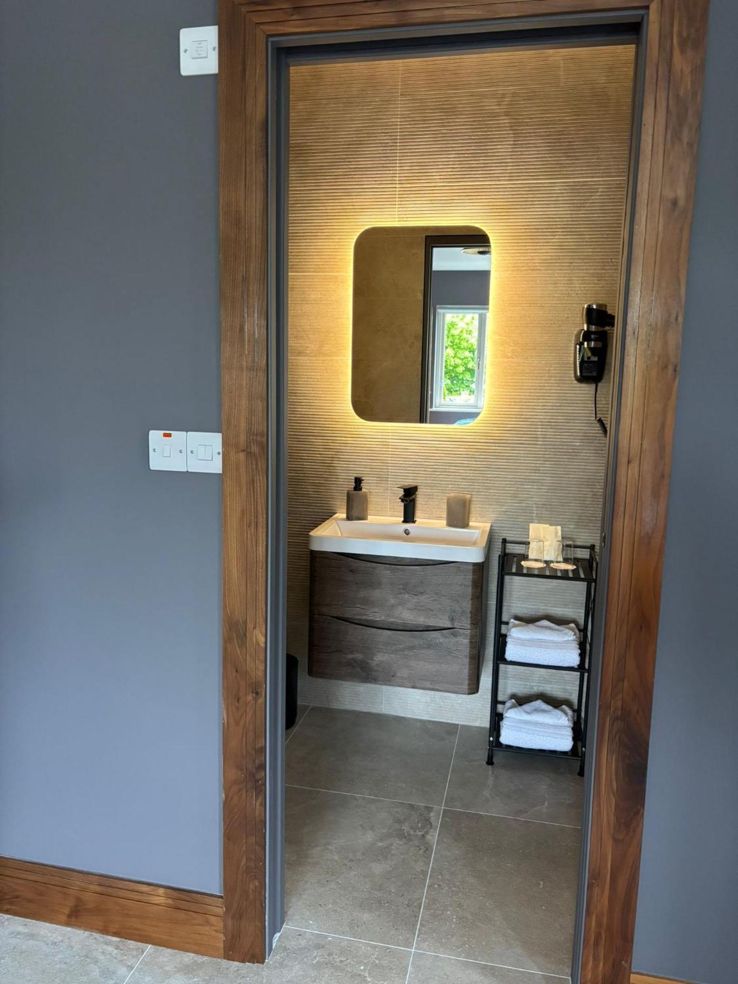 ホテル Stoneywood Haven, Galway Clarinbridge エクステリア 写真